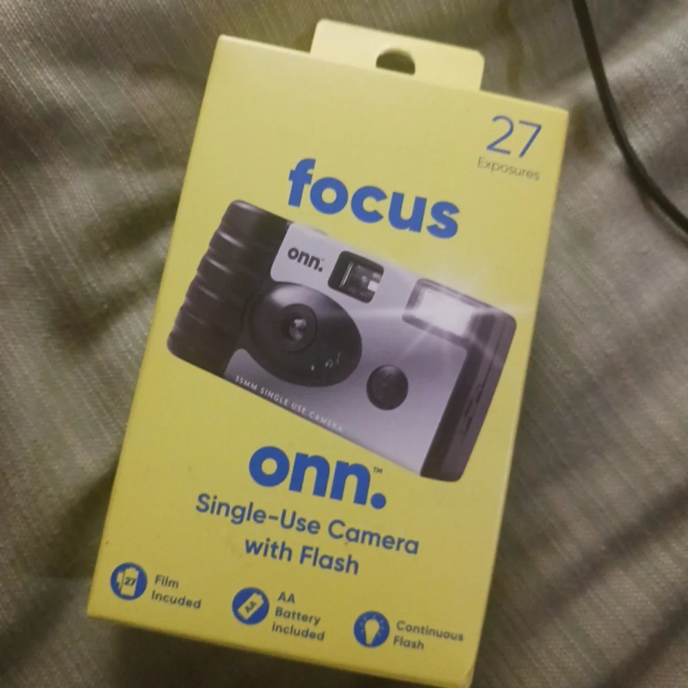 Focus Single-Use Camera with Flash